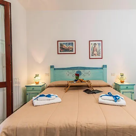 Апартаменты Scacciapensieri - Happy